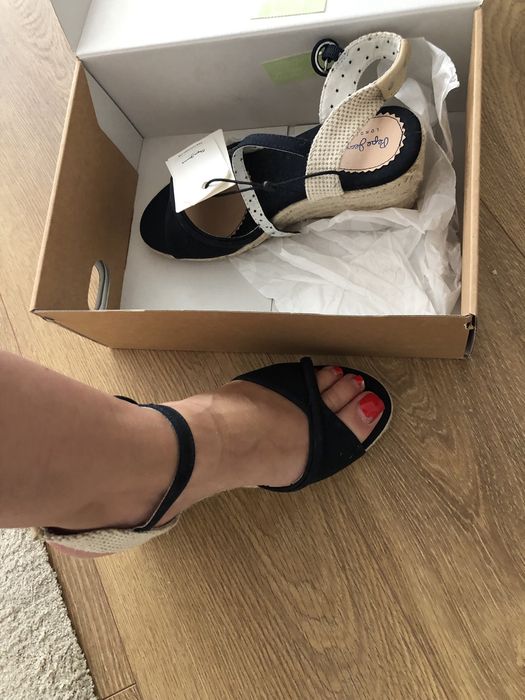 Sandalia nova pepe jeans 37