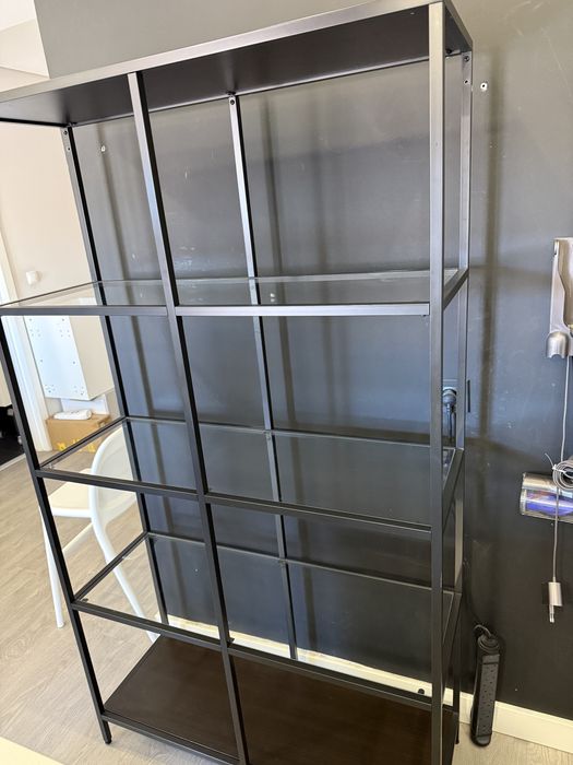 Estante ikea  bom estado