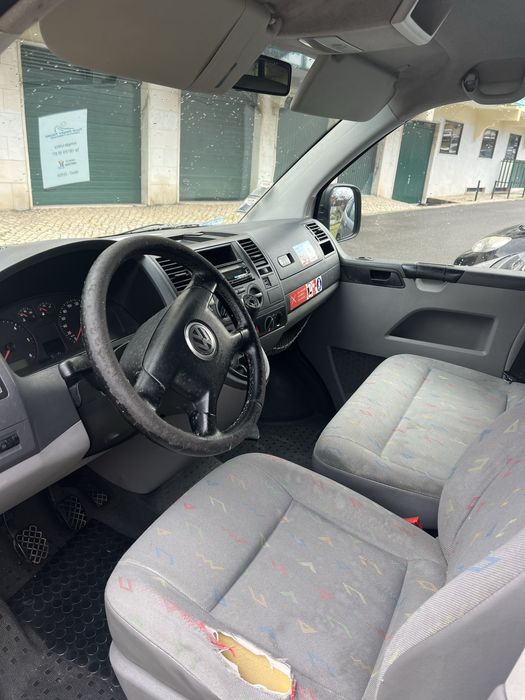 VW Transporter T5 9 lugares