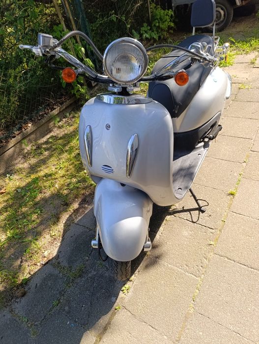 Hulajnoga elektryczna Cruiser.