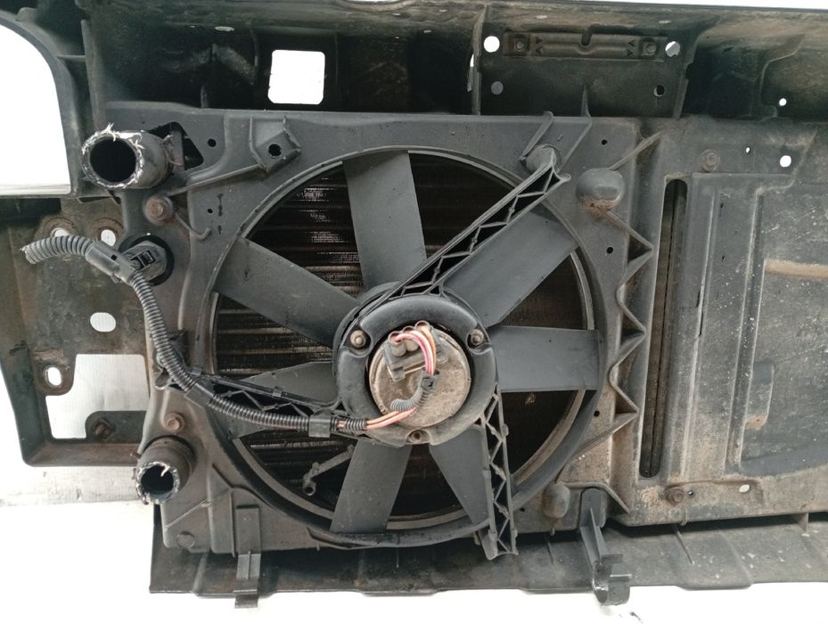 Frente em Fibra ou Chapa - VOLKSWAGEN Polo (6N2) | 99 - 01