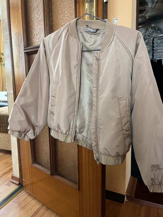 Курточка весняна