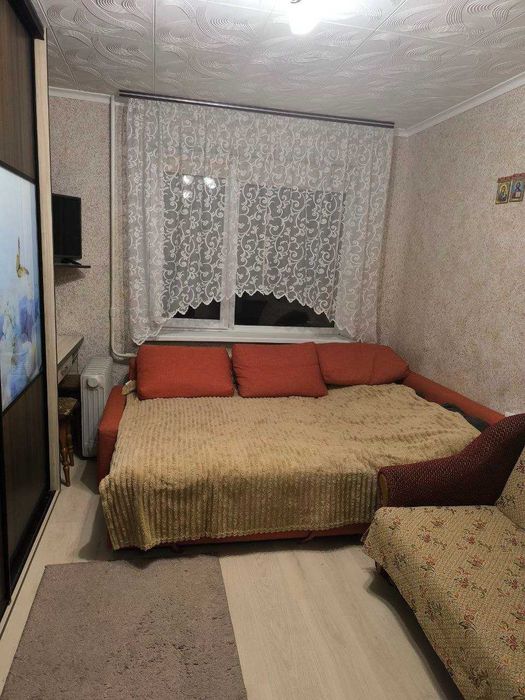 Продам кімнату в гуртожитку просп. Голосіївський (40-річчя Жовтня)17-Б