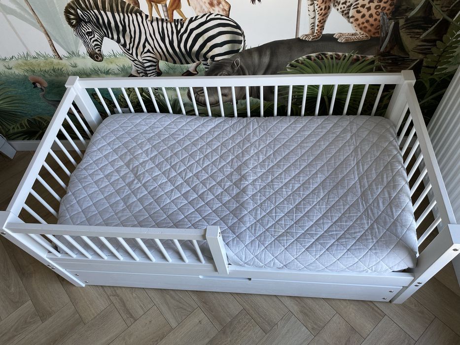 Drewniane łóżko dziecięce Beddy 70x140 materac akcesoria