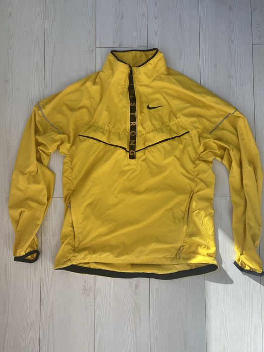 Вітрівка для спорту бігу Nike жіноча розмір S