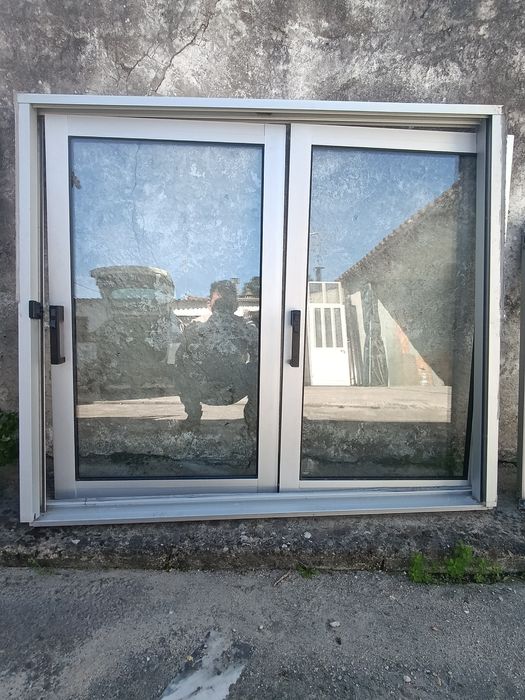 Aluminum windows with frames included64285057631873121