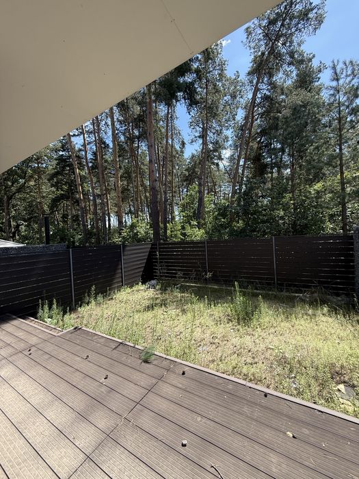 Пропонується до продажу вишуканий сучасний будинок площею 135 м² із елегантною терасою 14 м²