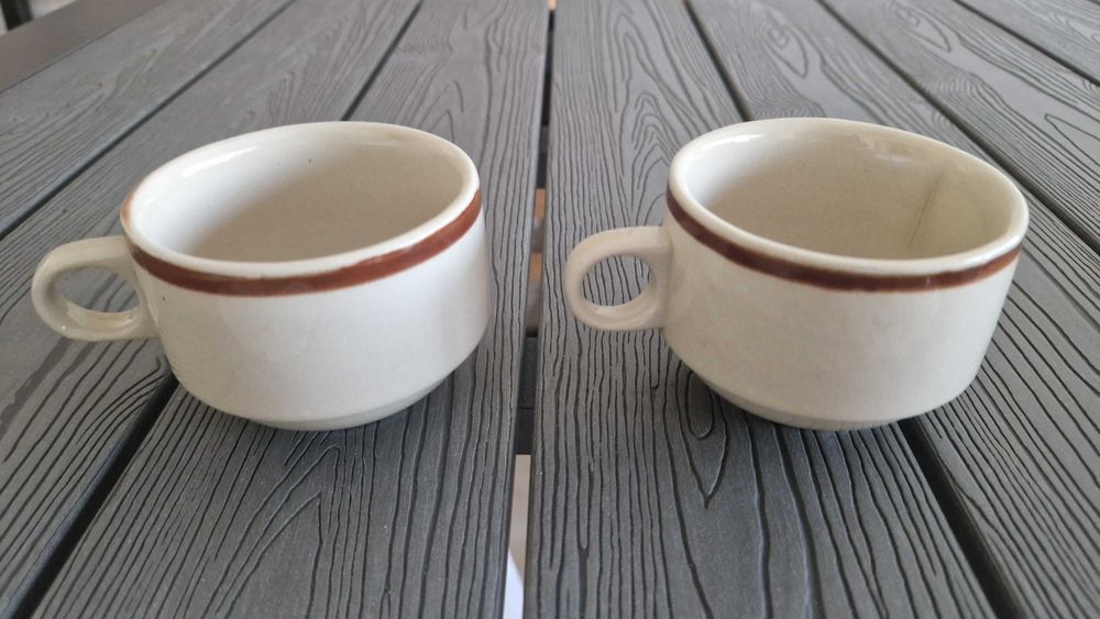 Conjunto 2 chavenas e 3 pires loiça