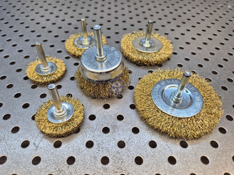6 szt. Szczotki stalowe miedziowane na wiertarkę szczotka na trzpieniu