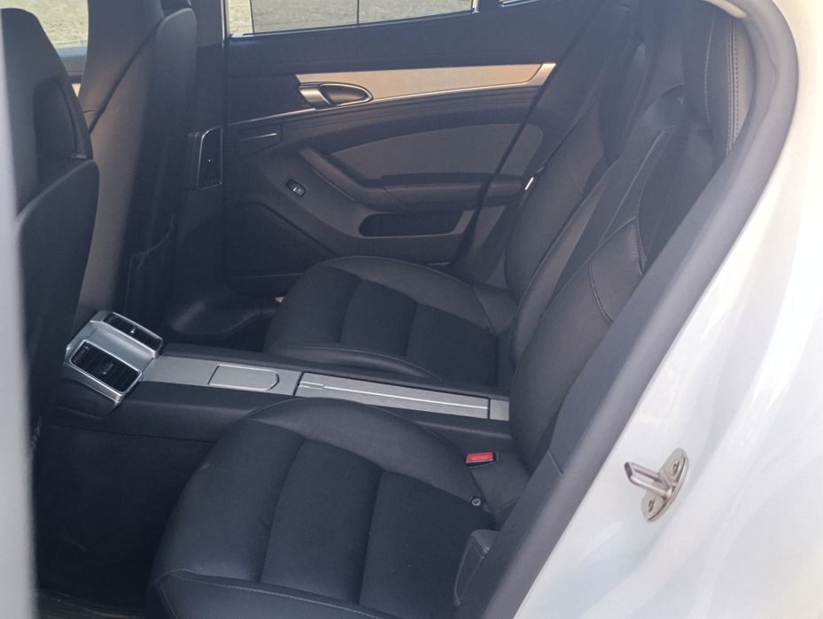 Porche panamera Stuttgart 3.0 d  V6 300 CV 88.000 KMS 2015-03 nacional
