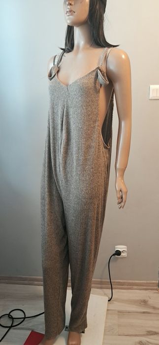 Kombinezon beżowy melanż dzianina