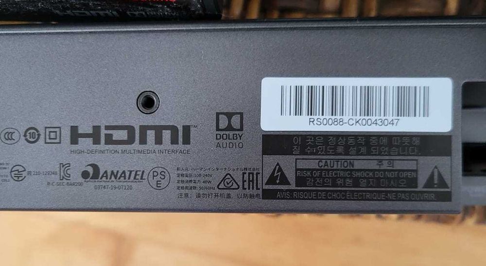 TV Samsung Crystal  UHD  55 TU8500 + JBL Bar