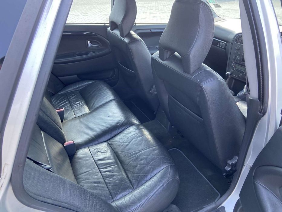 продаю авто Volvo