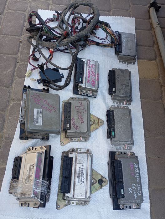 Мозги комп'ютер январь5.1/ 7.2 bosch проводка