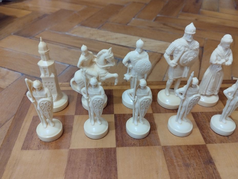 Шахматы. ,, Киевская Русь ". Времён СССР. Б/У состояние хорошее.