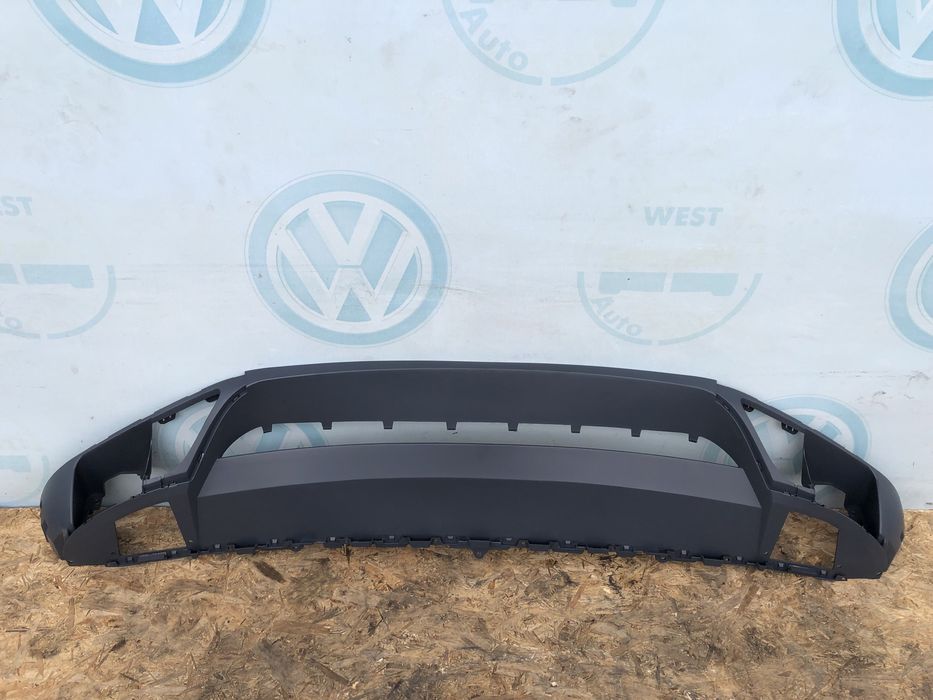 Губа захист бампера низ бампера  VW Touareg NF 2010-2014