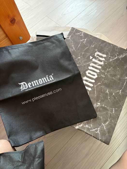 Demonia Camel 33 41 розмір 27,6 см