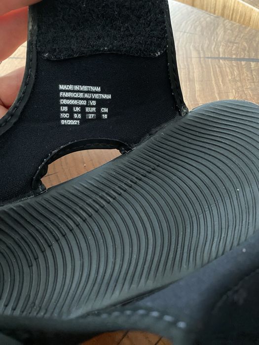 Sandałki dziecięce NIKE rozm. 27