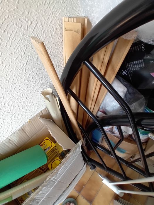 Cama de solteiro! Vendo as duas cama, em muito bom estadode conservação.  Estou a vender poiscestou de mudança...
