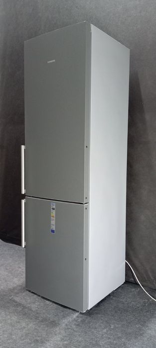 Холодильник Siemens