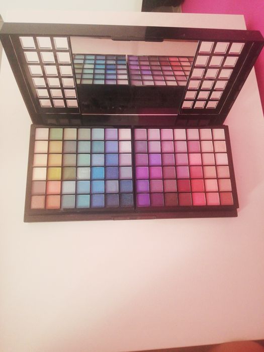 Paleta de maquilhagem64551681235458122