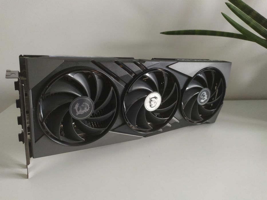 msi rtx 4070 super gaming x slim