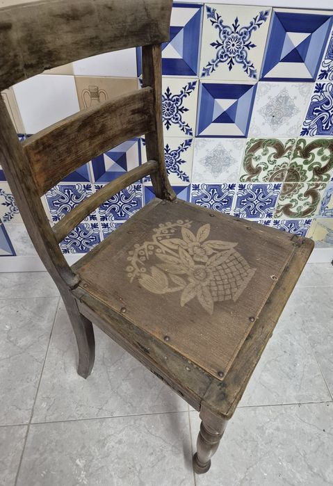 Cadeira antiga dos anos 30