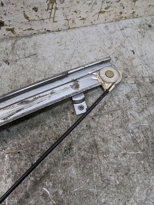 Mitsubishi Space Wagon Podnośnik Mechanizm Szyby Prawej Przedniej PP