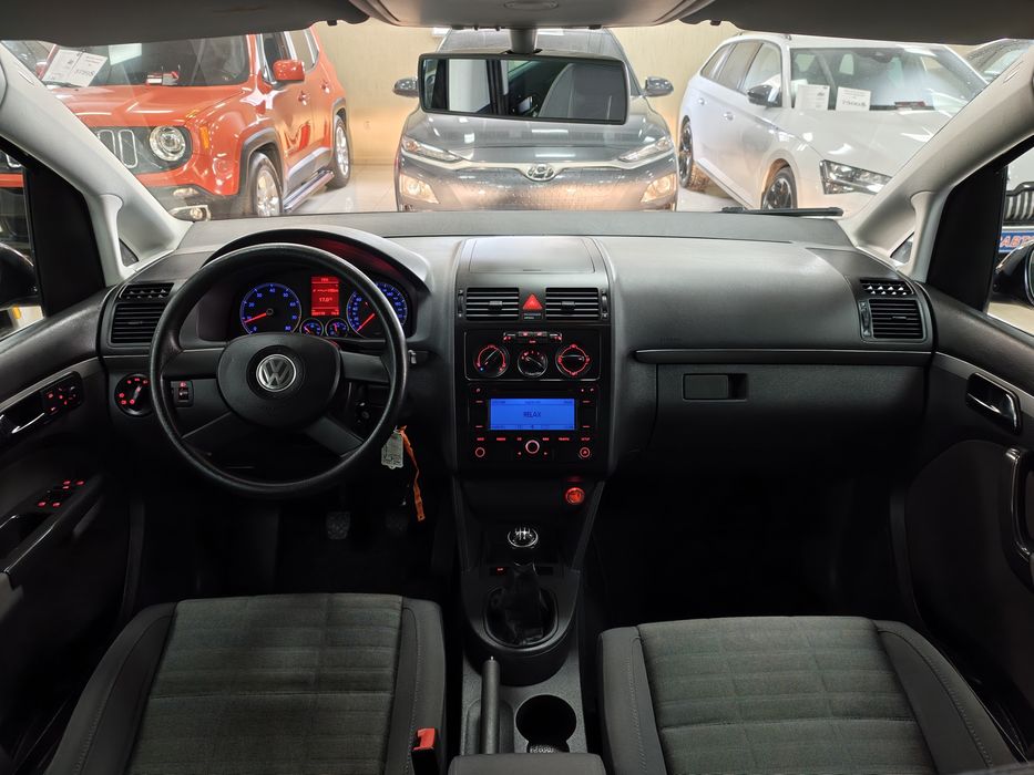 Volkswagen Touran 1.6МРі 8V 5МКПП 2006 р.в. (102 к.с.)