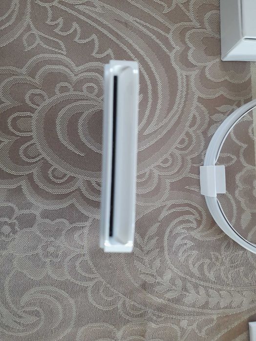 Czytnik Square do kart zbliżeniowych i chipowych