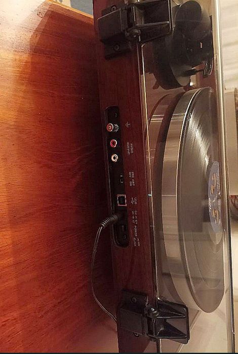 Gramofon THORENS TD 202 fornir ORZECH Hi-End + karton