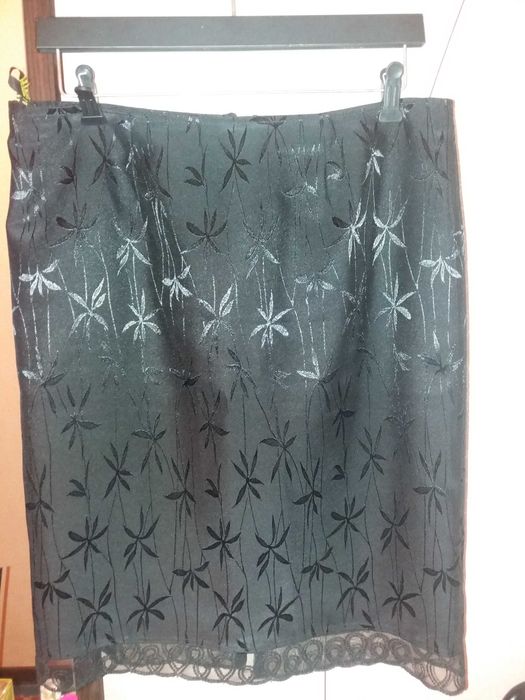 Продам женский костюм