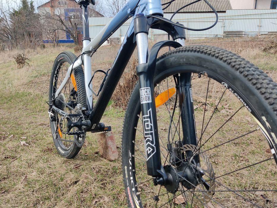 ІДЕАЛ Giant arete 2 Rock Shox повітря Deore XT гідравлика