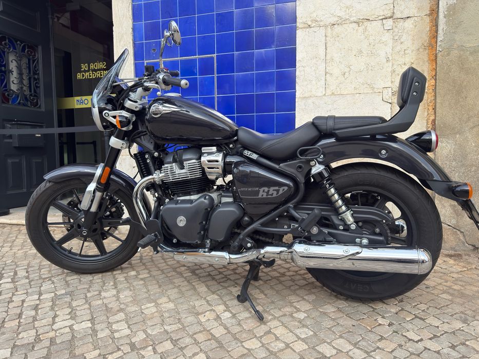 Royal enfield super meteor 650