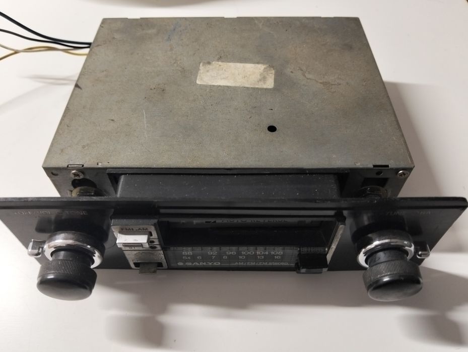 Auto radio antigo Sanyo