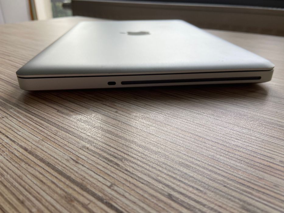 MacBook Pro 13” (Mid 2012) – i7 / 8GB / 750GB