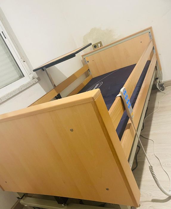 Cama elétrica articulada multifuncional