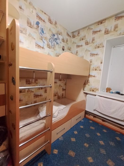 Дитяче ліжко, з матрацами