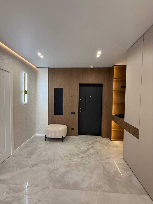 Продаж 2кім+кухня студія В ЖК: Manhattan 75м2