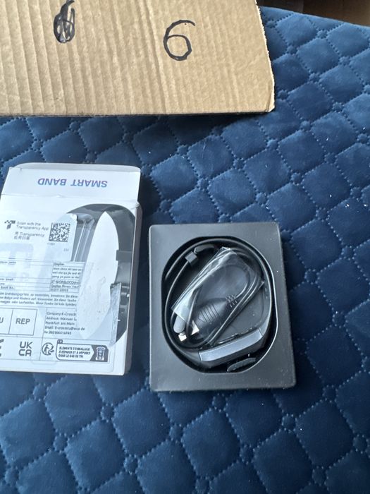 inteligentna opaska sportowa / smartband C60 (często sprzedawana jako uniwersalny tracker aktywności).