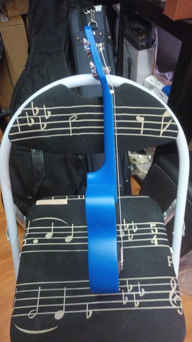 Ukulele Soprano Azul C/ Saco Incluído