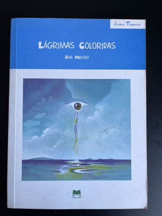 Livros variados em português