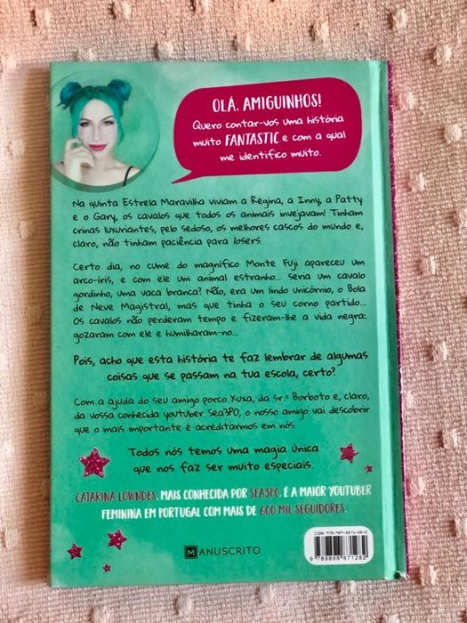 Livro "Como ser um unicórnio" da youtuber SEA3PO