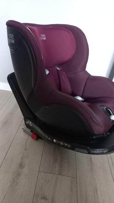 Fotelik Britax Romer Dualfix M size