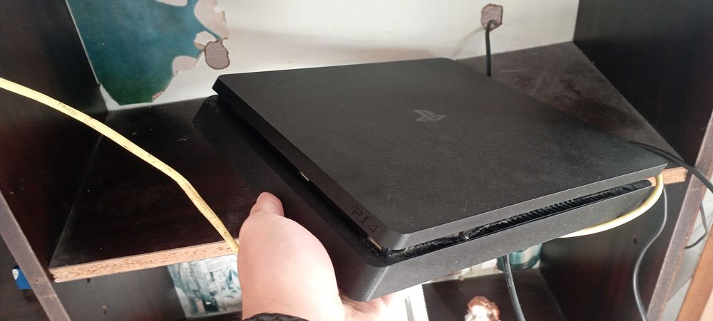 PS4 usada mas em bom estado