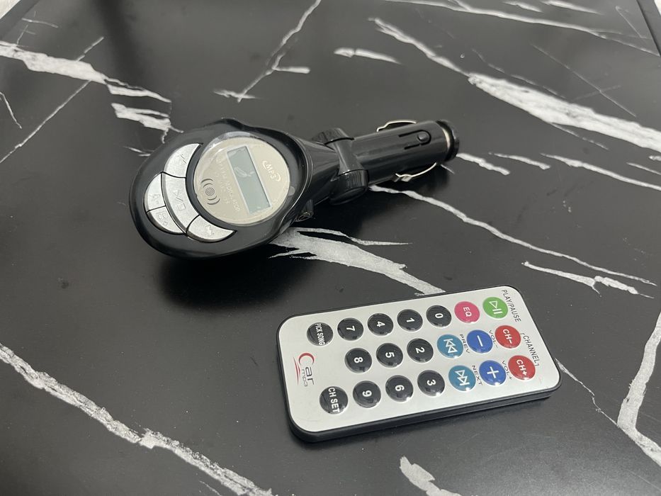 TRANSMITER FM odtwarzacz muzyki z karty, radia do zapalniczki samochód