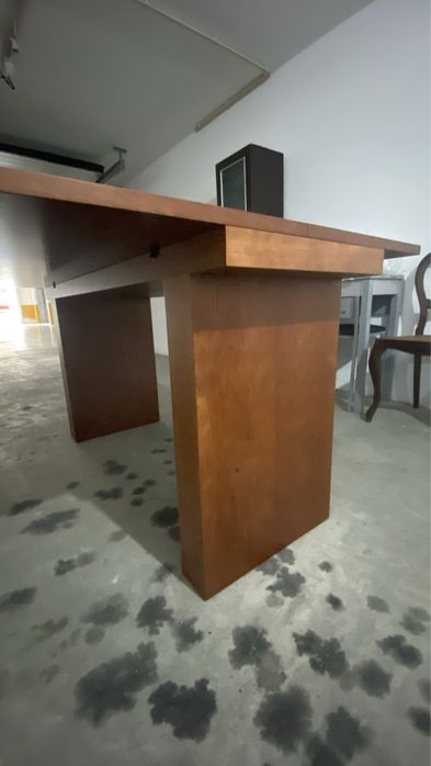 Mesa em Nogueira Natural - Extensivel