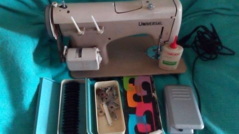 Maquina costura Universal Automatic