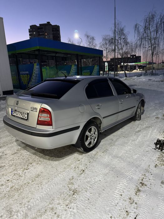 Шкода Октавія тур 1.8 турбо