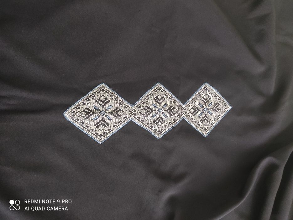 Плаття вишите розмір М